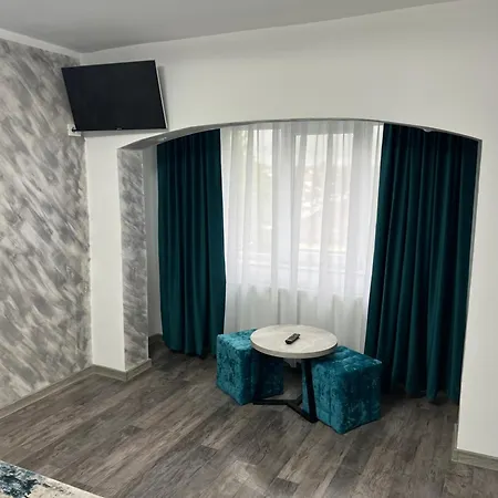 Green Apartament Targu Jiu Exterior photo